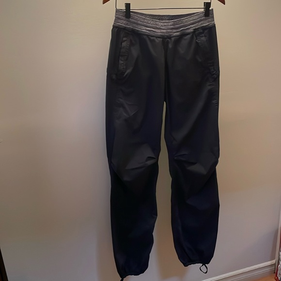 Lululemon pants - Picture 1 of 16